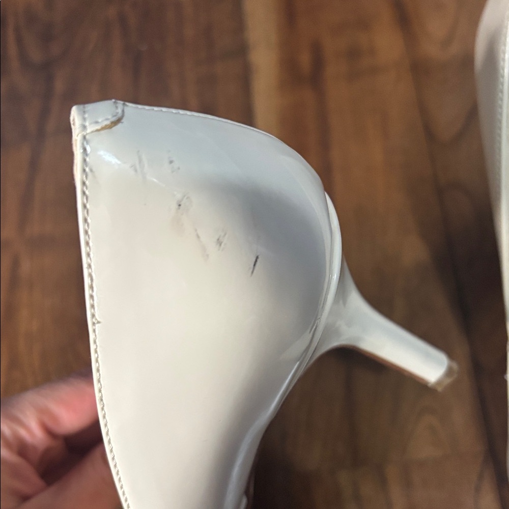 Marc Fisher Elegant Cream Pointed-Toe Women's Shoes - Picture 5 of 7